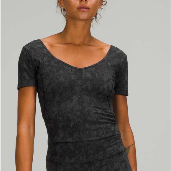 lululemon athletica Tops - Lululemon Align T-shirt Size 6